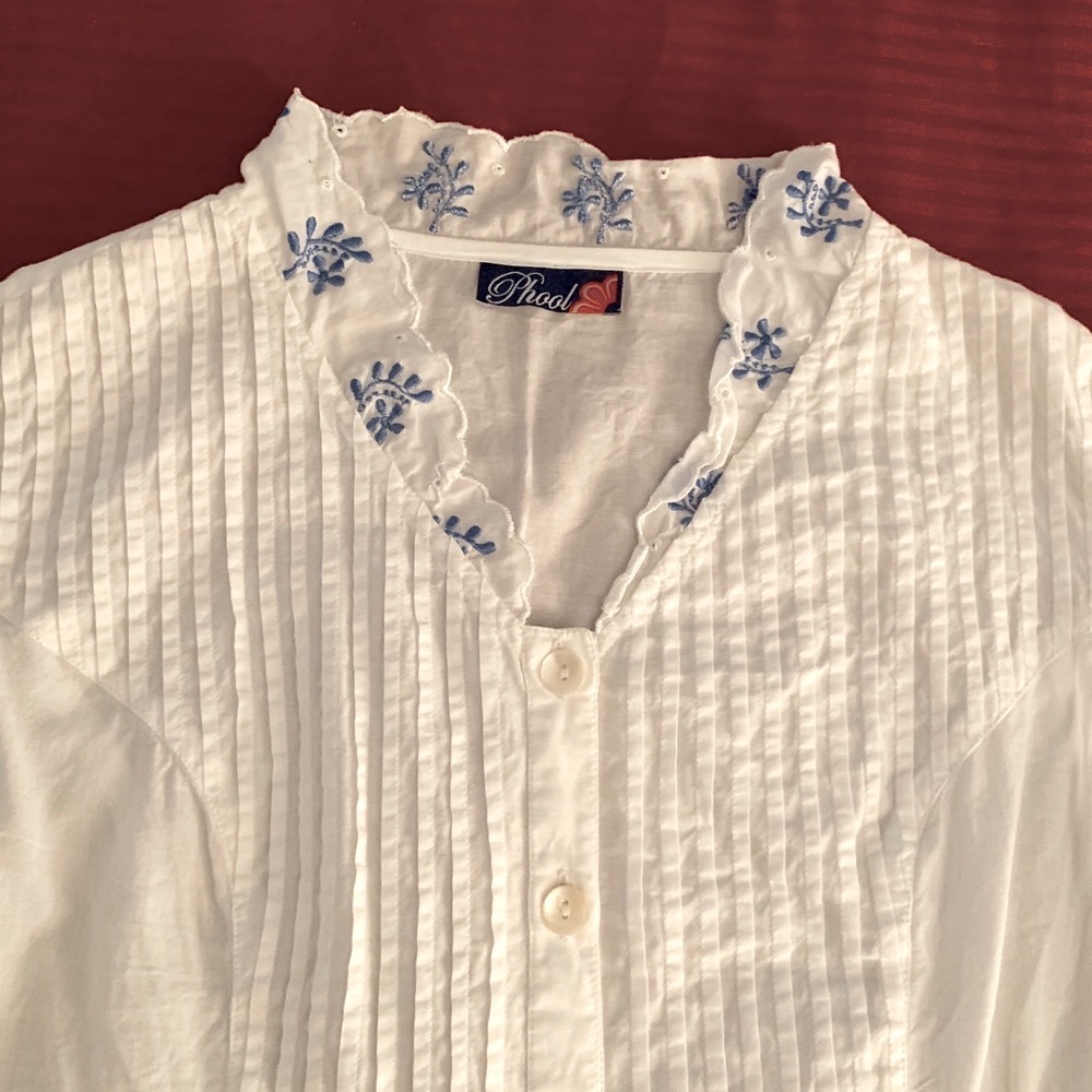 White cotton blouse w blue embroidery accents PRICE DROP!!